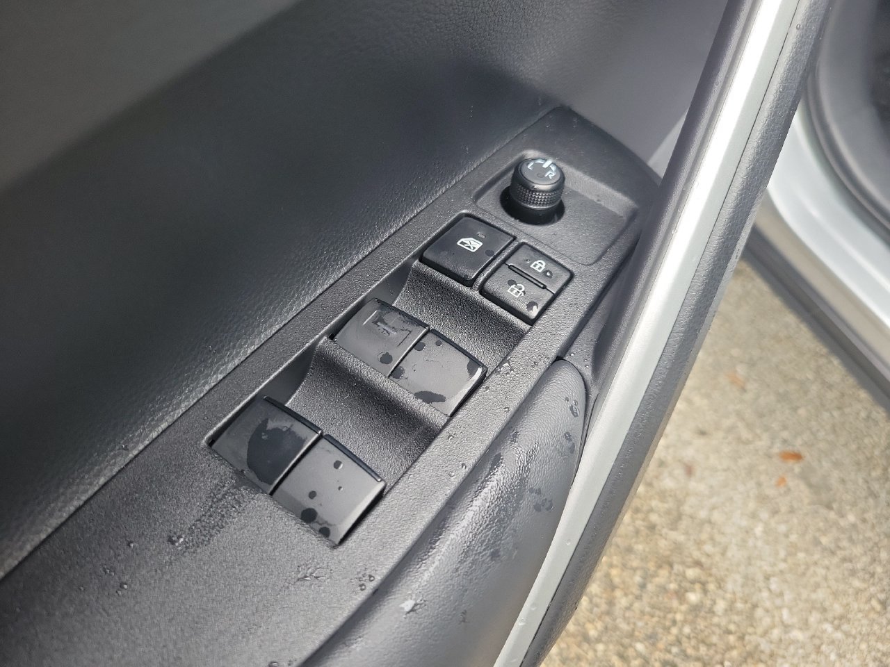 Used 2026 Toyota Corolla Cross AWD Hybrid image 14