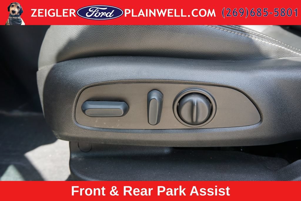 Used 2022 GMC Terrain SLT w/ Tech Package AWD/4WD image 19