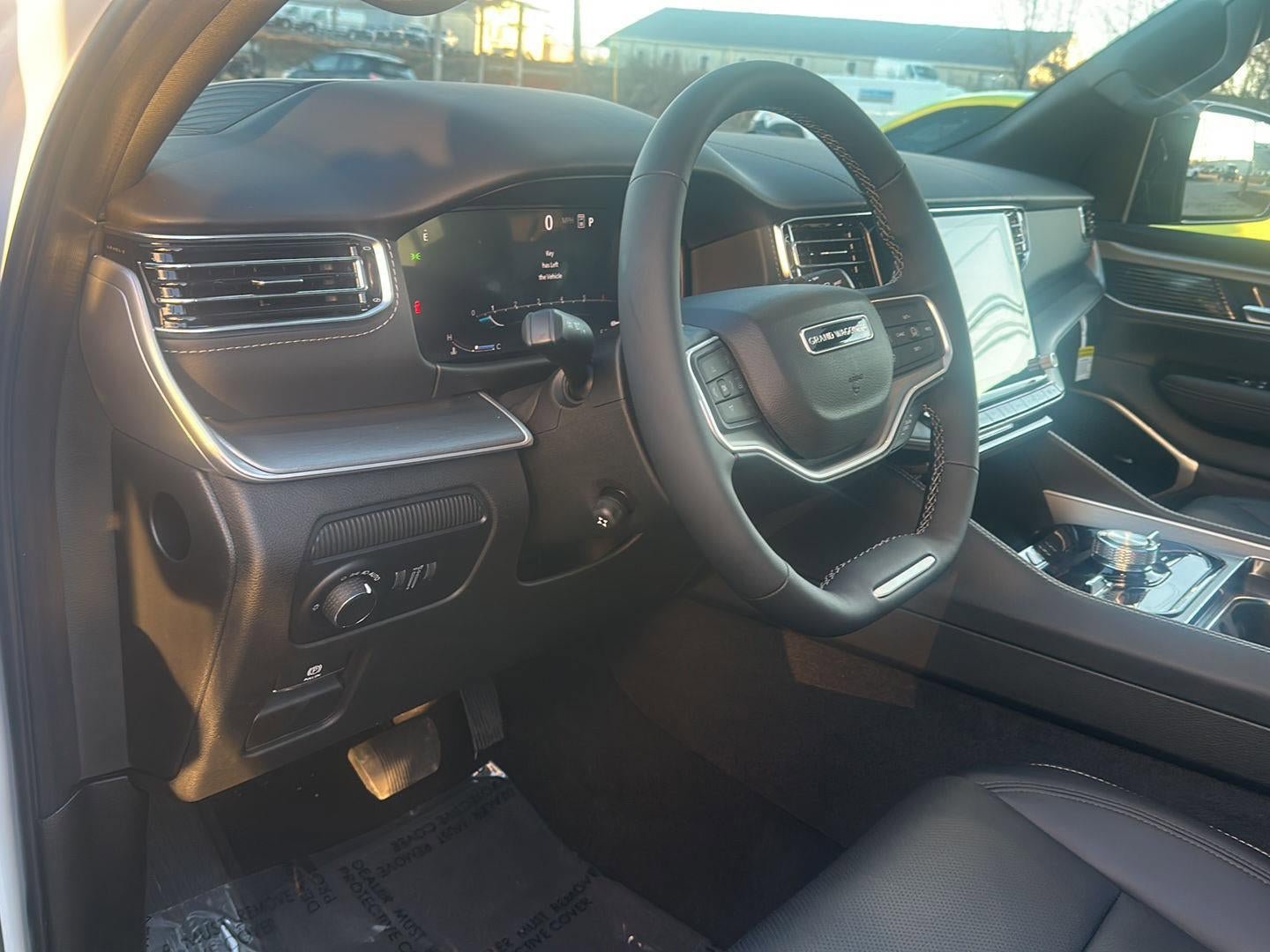 New 2026 Jeep Grand Wagoneer Limited AWD/4WD image 16