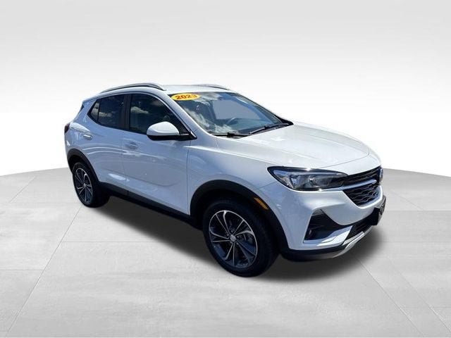 Used 2023 Buick Encore GX Select w/ Safety Package II AWD/4WD image 3