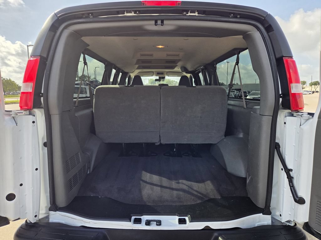 Used 2025 GMC Savana 3500 LT w/ LT Preferred Equipment Group RWD image 26