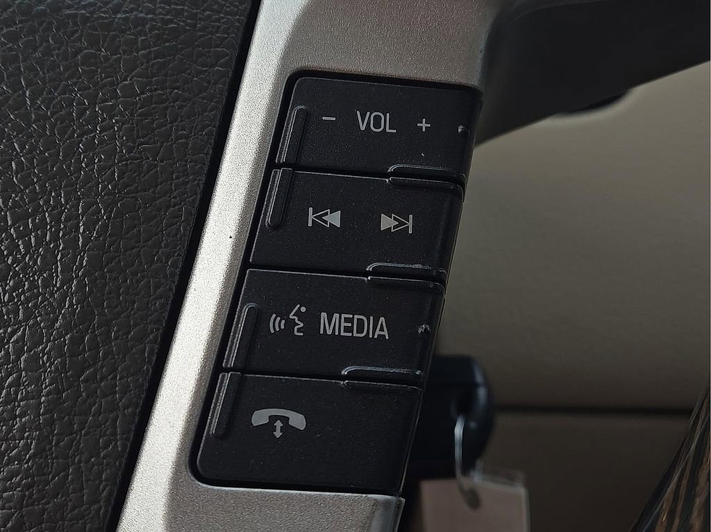 Used 2010 Lincoln MKX Base image 15