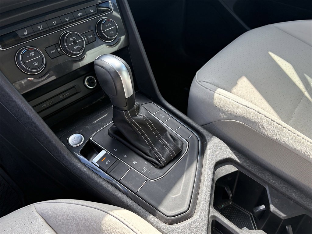 Used 2021 Volkswagen Tiguan SE image 22