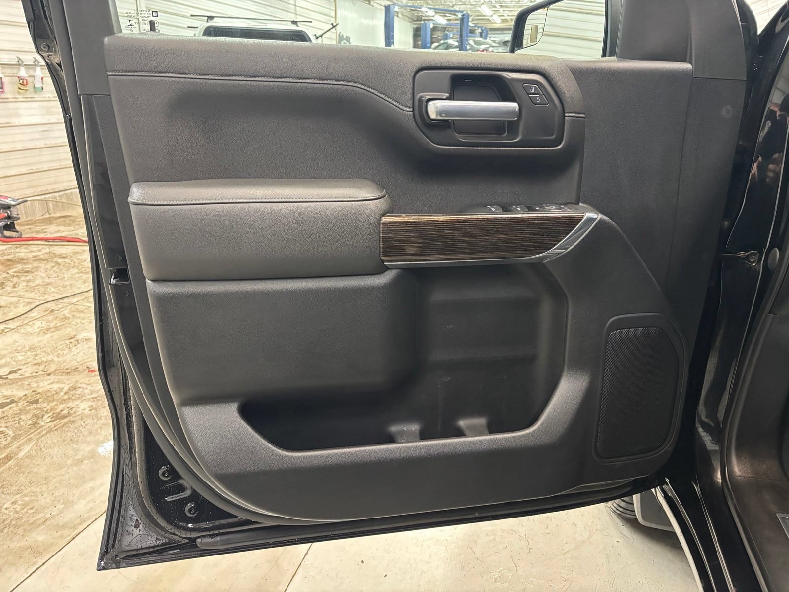 Used 2021 GMC Sierra 1500 Elevation w/ X31 Off-Road Package AWD/4WD image 7