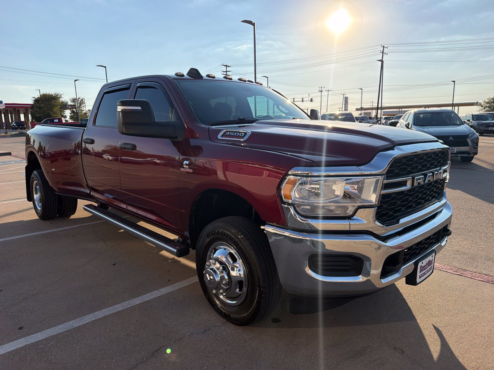 Used 2024 RAM 3500 Tradesman w/ Chrome Appearance Group AWD/4WD image 3