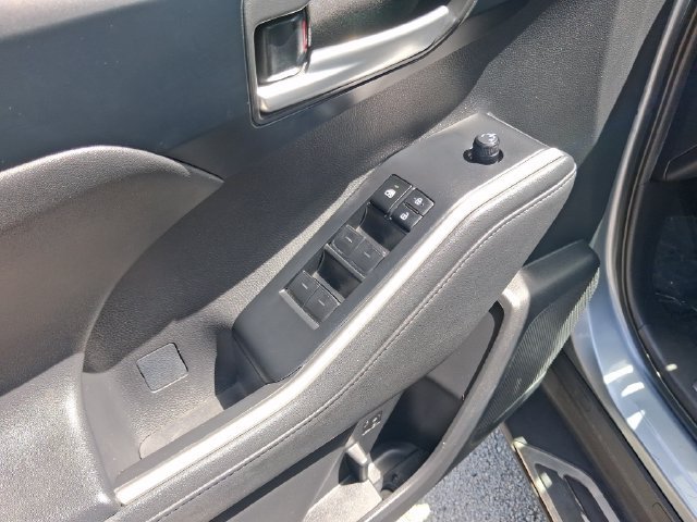 Used 2023 Toyota Highlander XLE FWD image 14