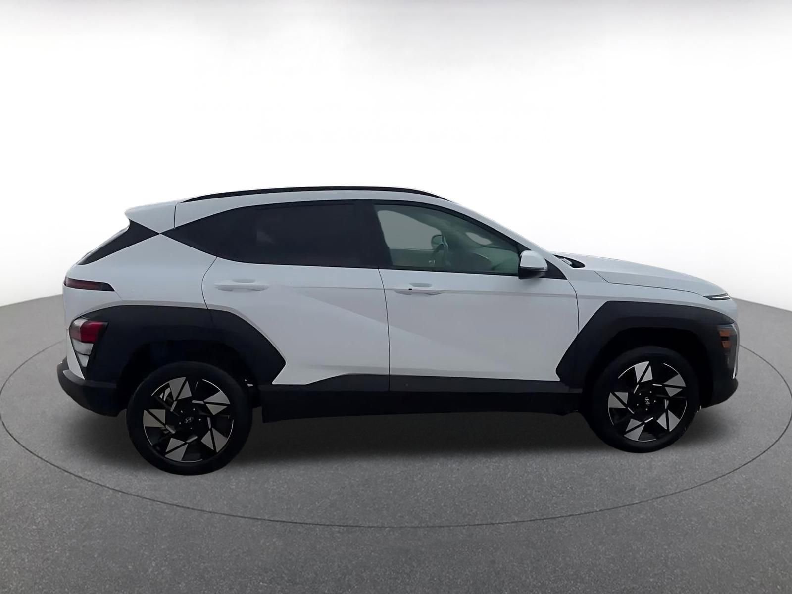 Used 2025 Hyundai Kona SEL image 15
