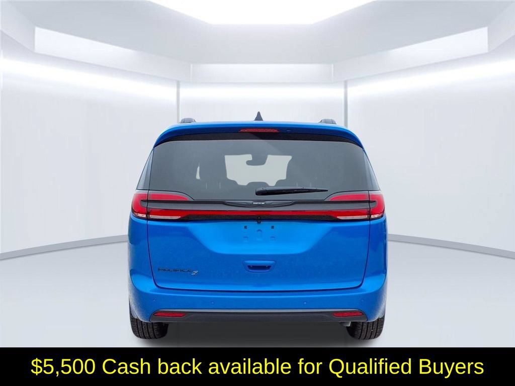 New 2026 Chrysler Pacifica Select w/ S Appearance Package FWD image 5