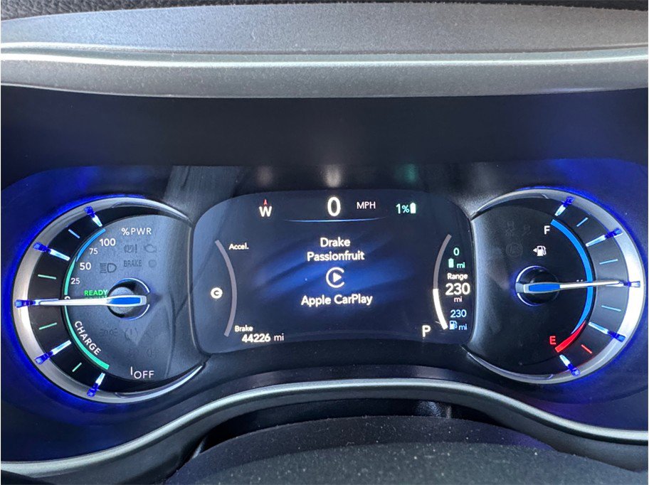 Used 2022 Chrysler Pacifica Touring-L FWD image 16