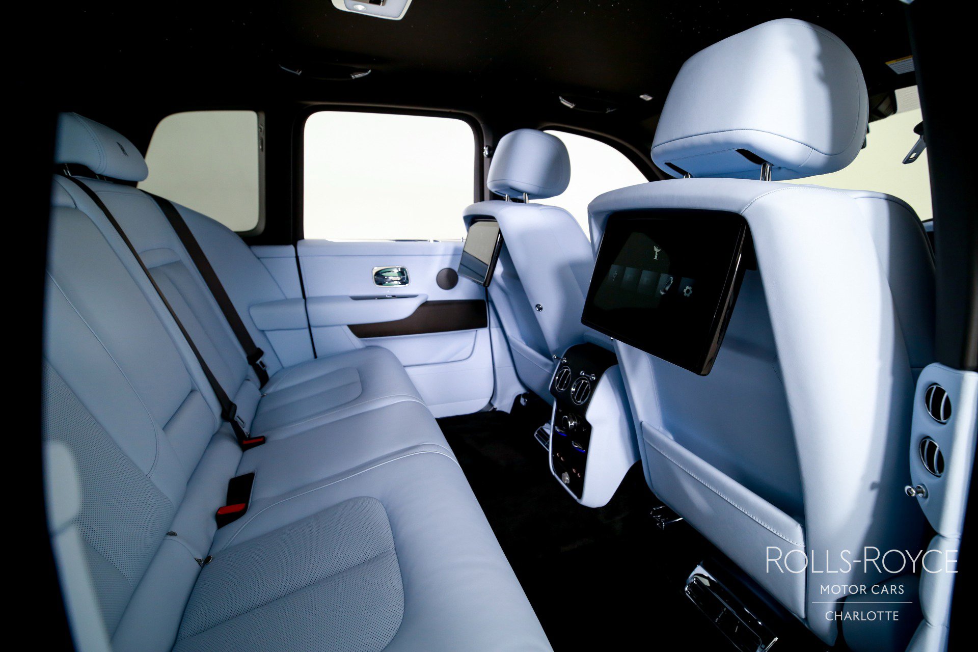 New 2026 Rolls-Royce Cullinan image 29