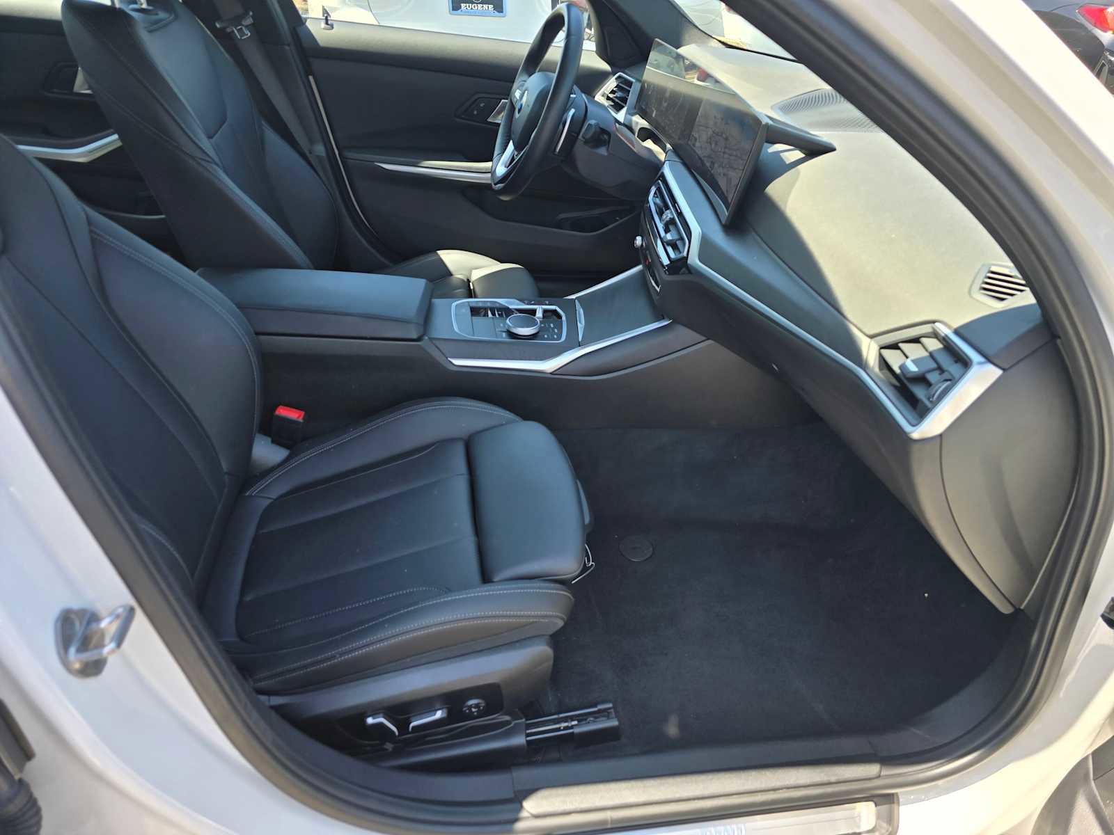 Used 2024 BMW 330i xDrive 330i xDrive w/ Convenience Package image 11