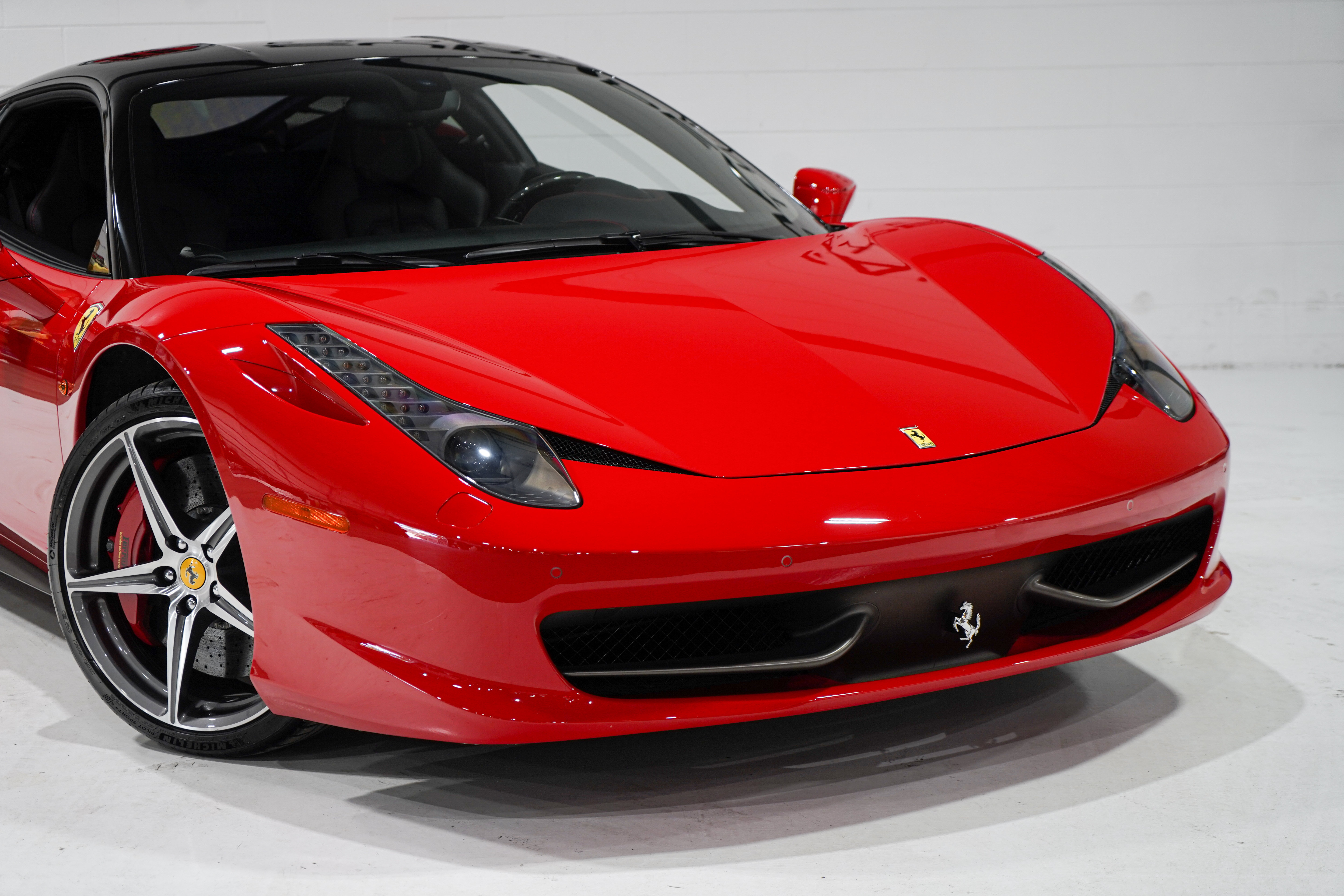 Used 2014 Ferrari 458 Italia Coupe RWD image 25