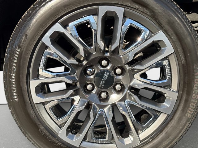 Used 2024 GMC Sierra 1500 Denali Ultimate AWD/4WD image 10