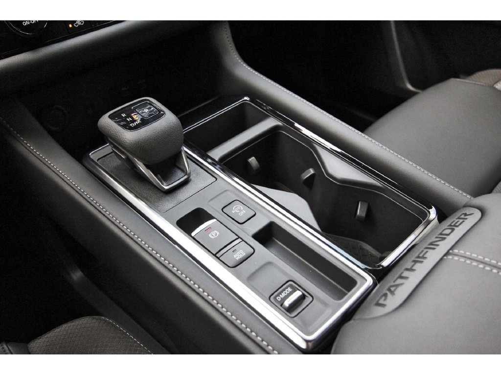 New 2026 Nissan Pathfinder SL w/ SL Premium Package (P04) FWD image 26