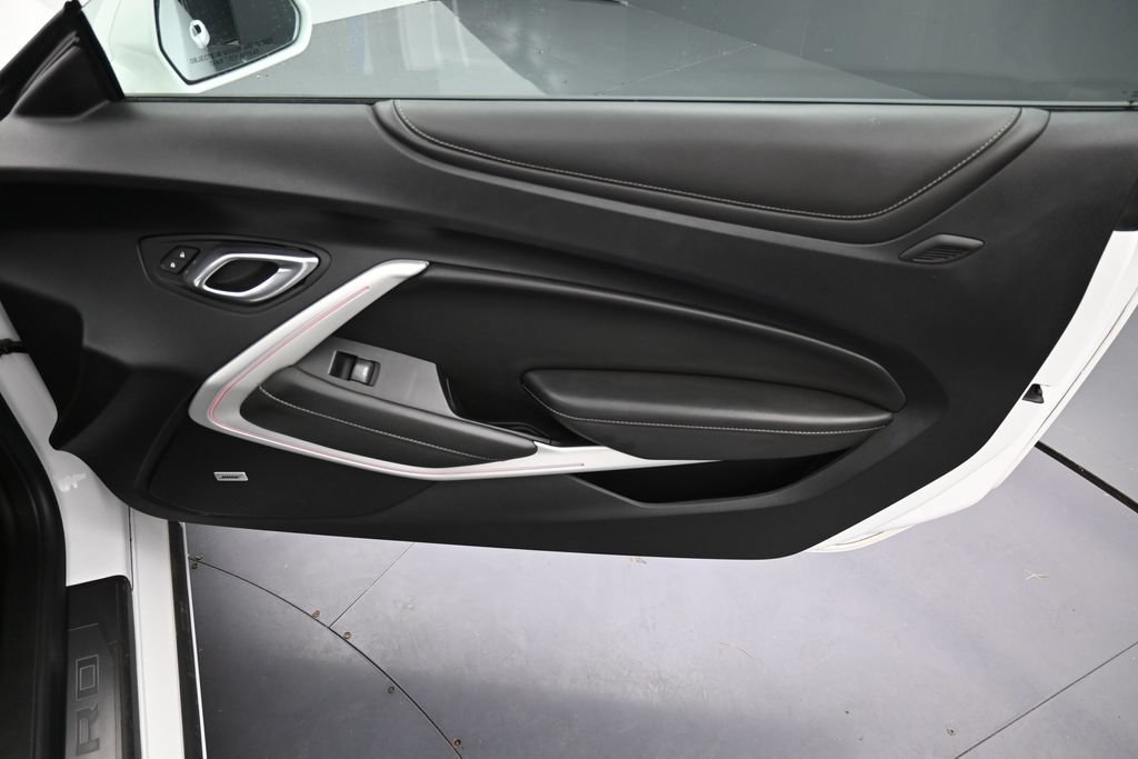 Used 2020 Chevrolet Camaro SS RWD image 24
