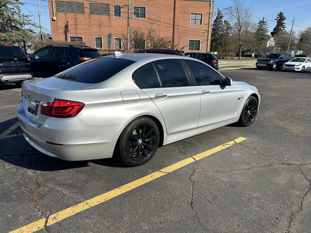 Used 2013 BMW 528i xDrive Sedan AWD/4WD image 2