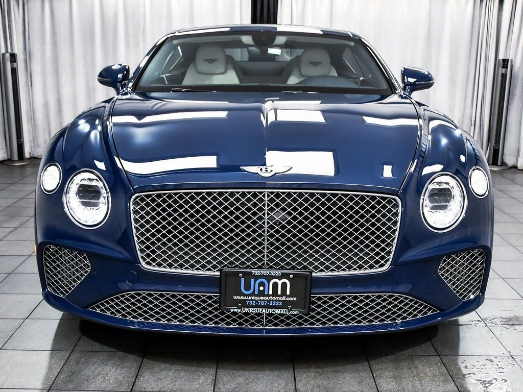 Used 2022 Bentley Continental GT image 2