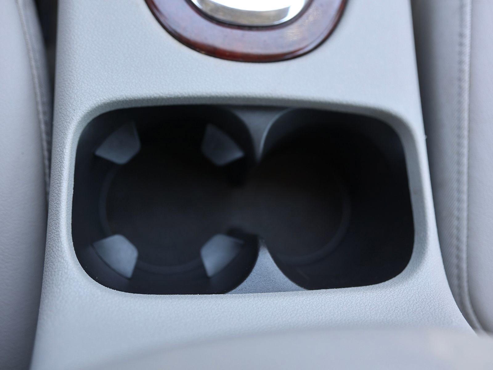 Used 2010 Chevrolet Impala LT w/ Luxury Edition Package FWD image 26