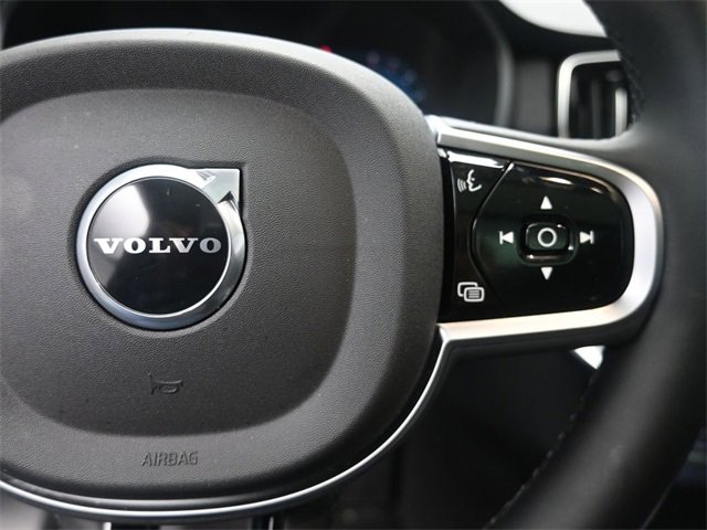 Used 2025 Volvo XC90 B5 Core w/ Protection Package image 14