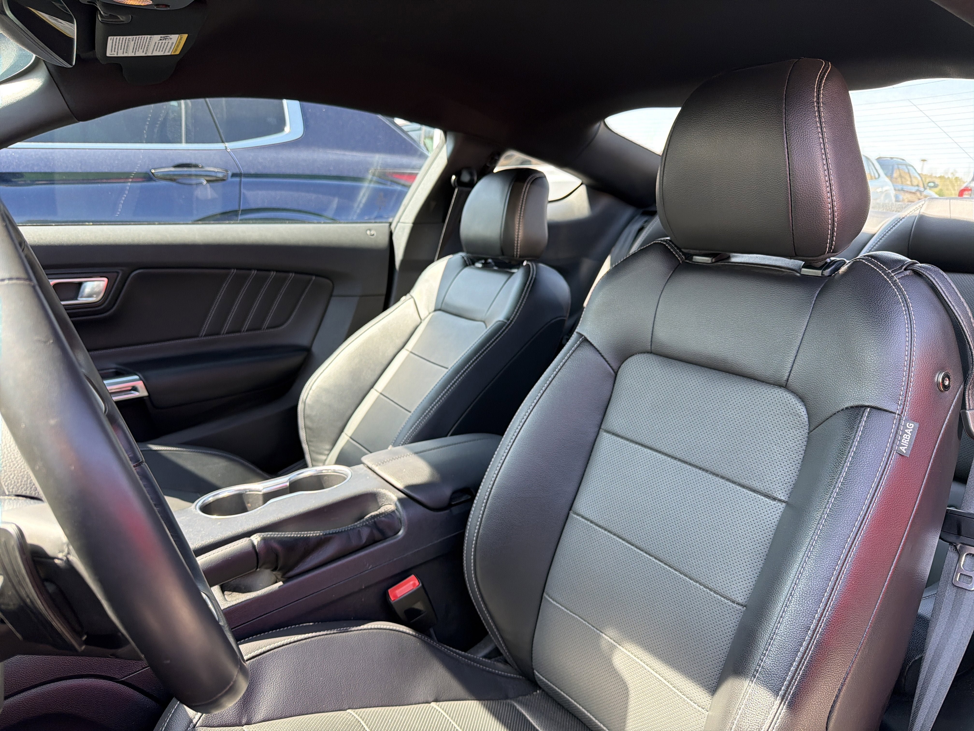 Used 2022 Ford Mustang GT Premium w/ Black Accent Package RWD image 10