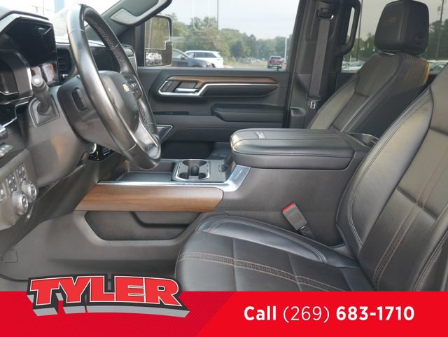 Used 2024 Chevrolet Silverado 2500 High Country w/ High Country Premium Package AWD/4WD image 34