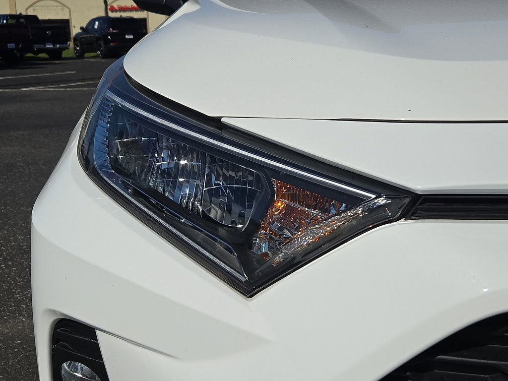 Used 2019 Toyota RAV4 XLE w/ Convenience Package AWD/4WD image 9