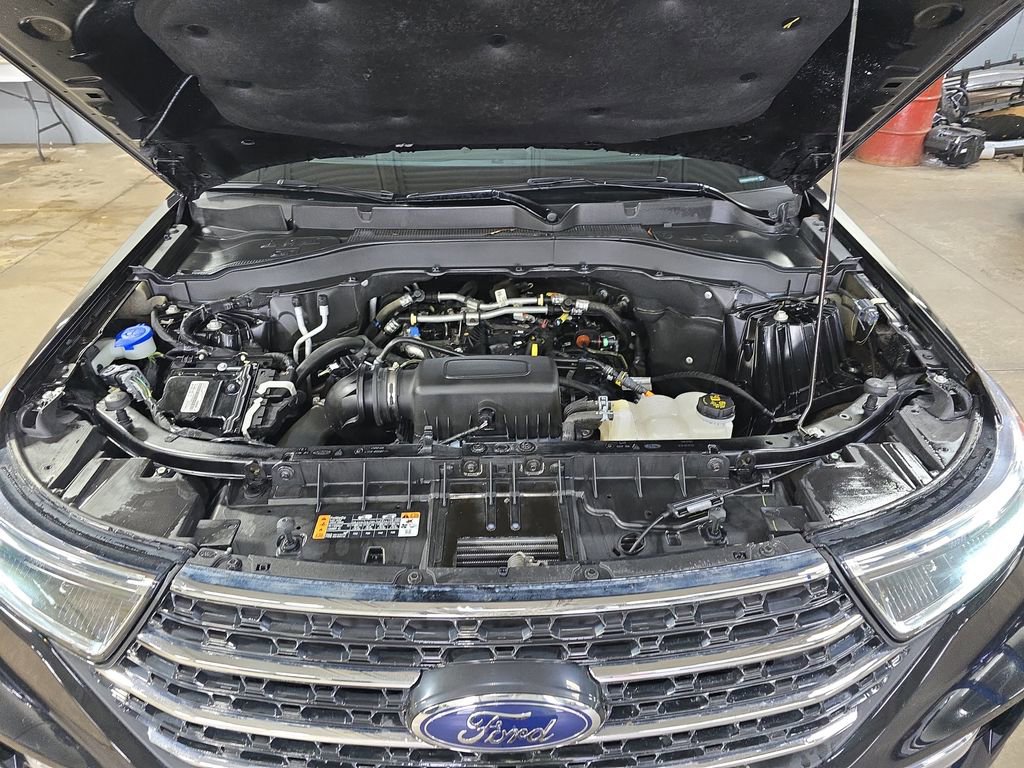 Used 2023 Ford Explorer XLT w/ Equipment Group 202A image 33
