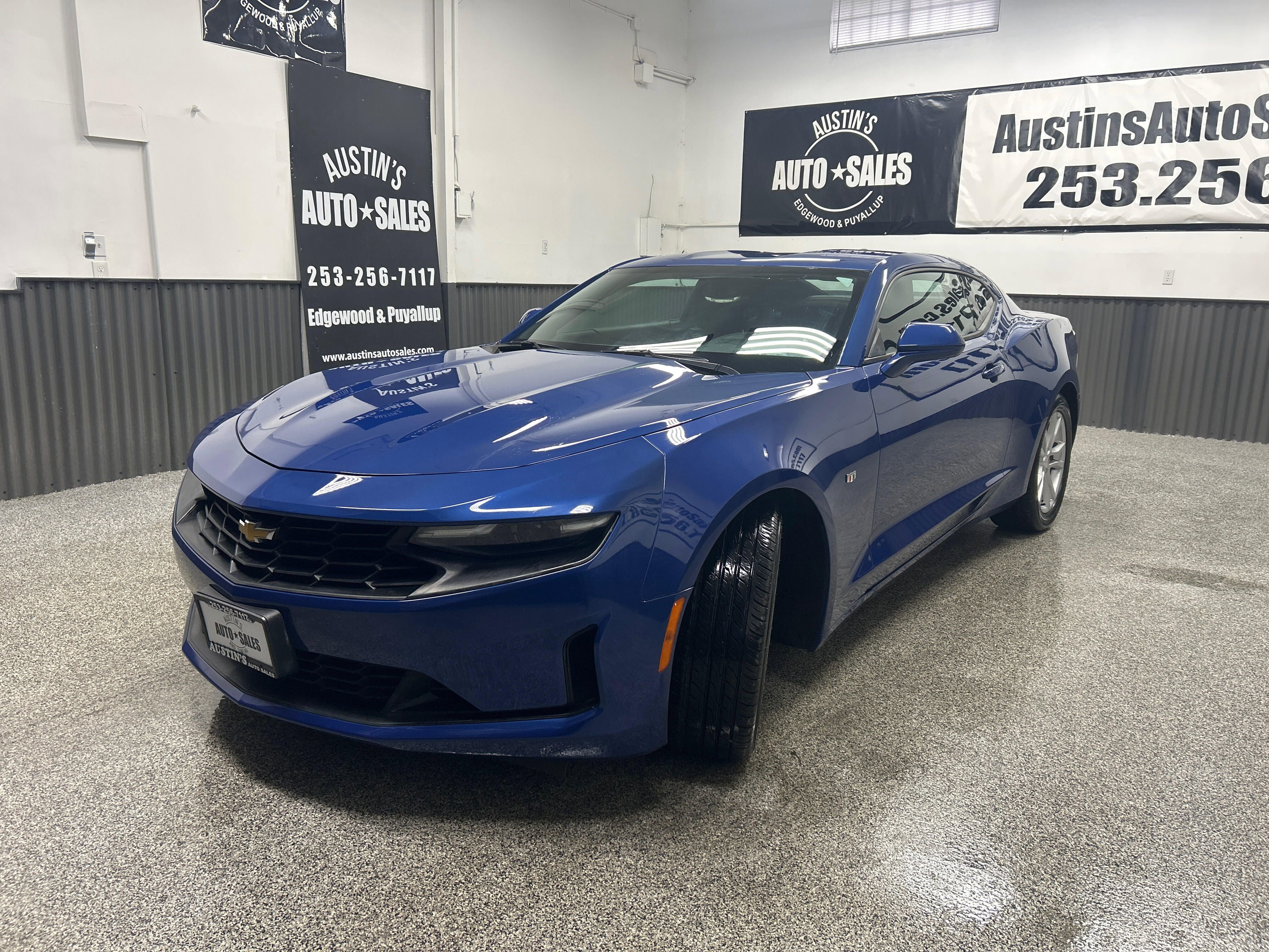 Used 2019 Chevrolet Camaro LS RWD image 3
