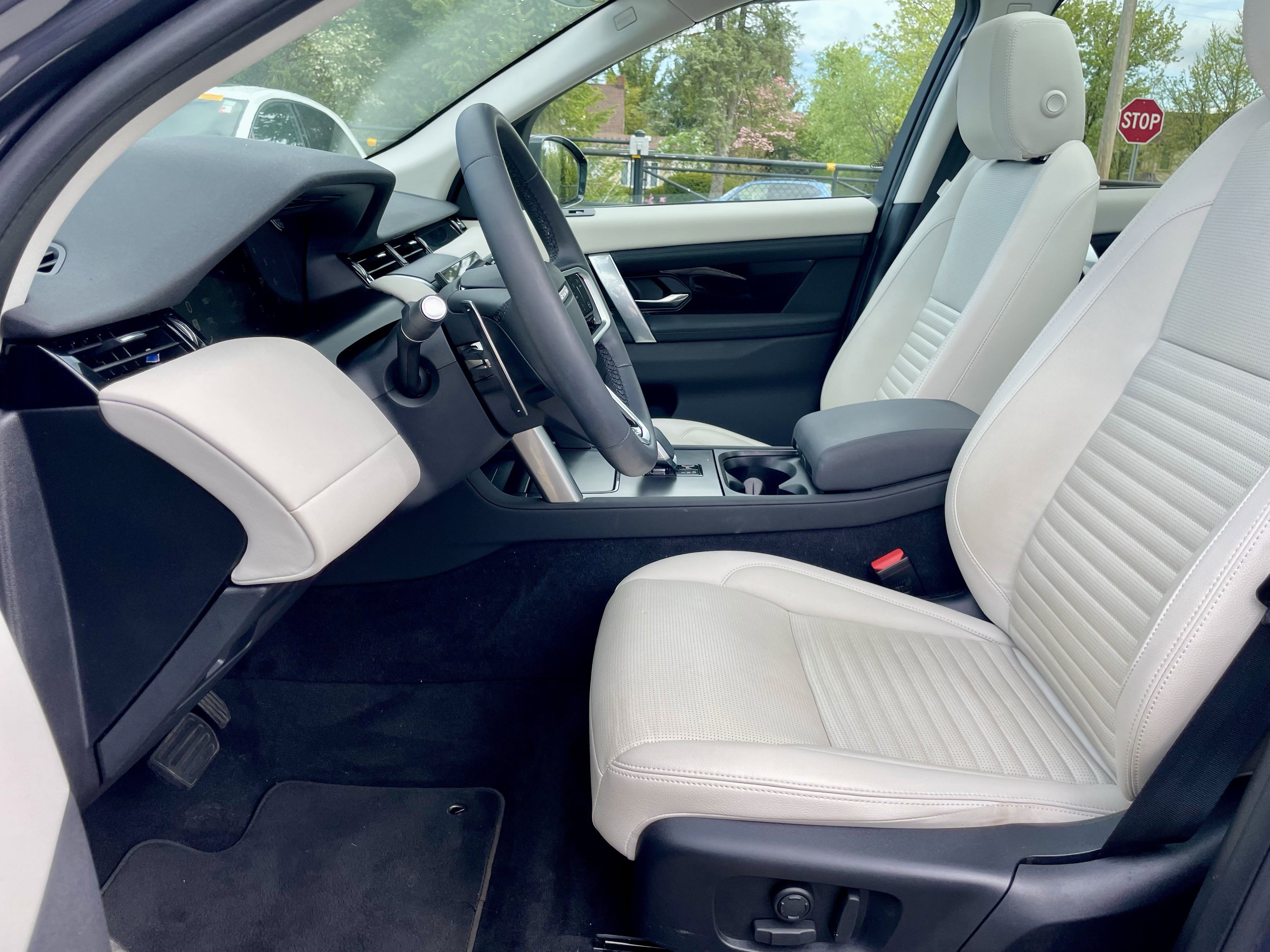 Used 2024 Land Rover Discovery Sport S image 13