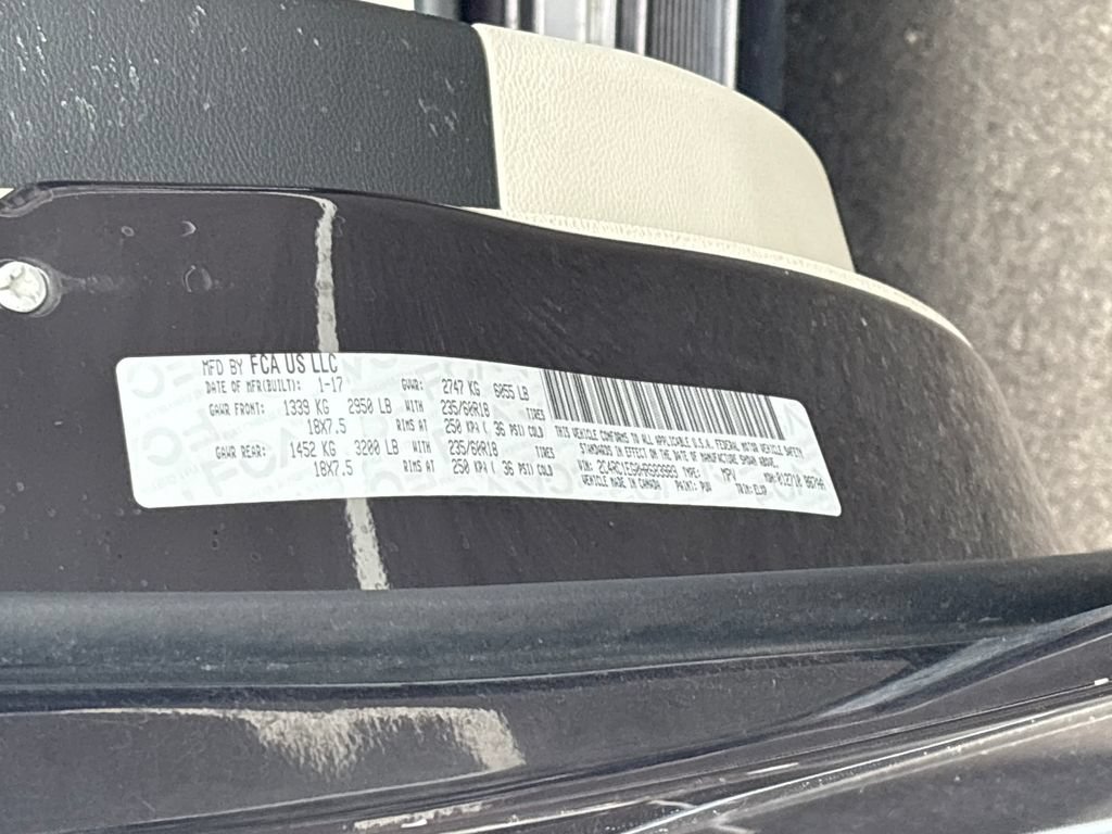 Used 2017 Chrysler Pacifica Touring-L Plus w/ Advanced Safetytec Group FWD image 28