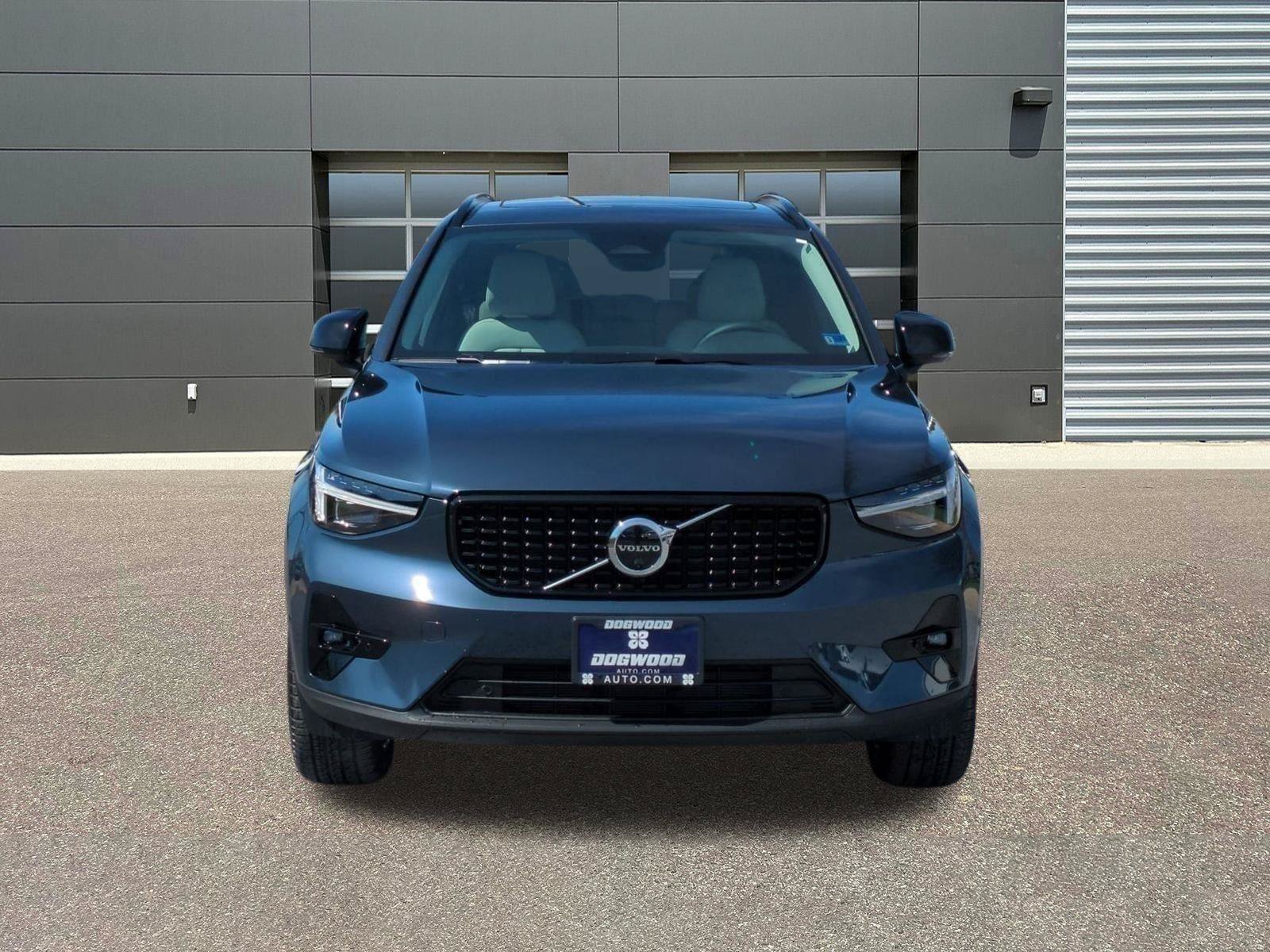 New 2026 Volvo XC40 B5 Ultra w/ Protection Package Premier AWD/4WD image 2
