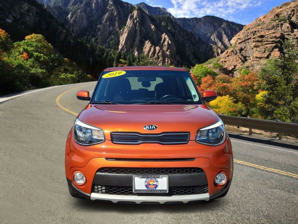 Used 2019 Kia Soul + FWD image 6