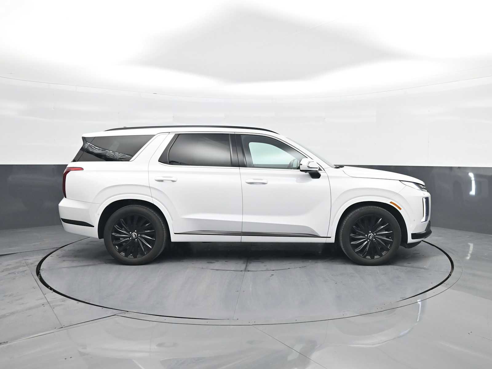 Used 2025 Hyundai Palisade Calligraphy image 9