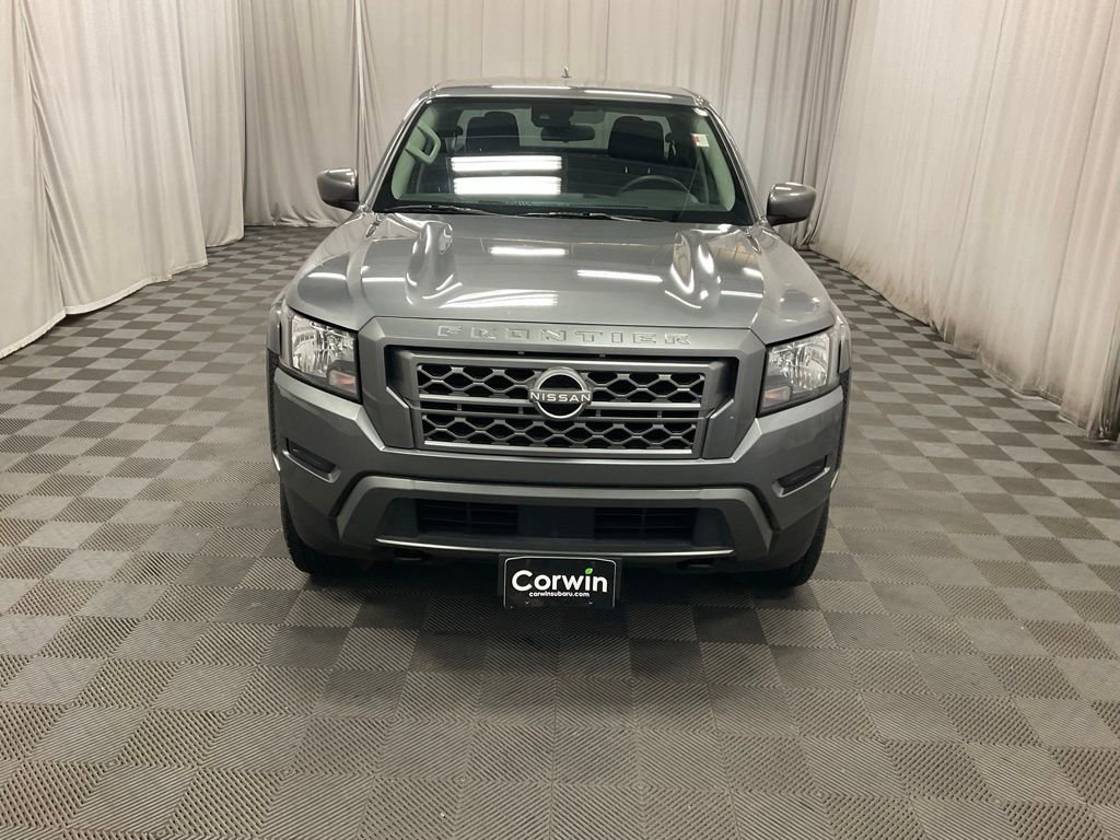 Used 2024 Nissan Frontier SV AWD/4WD image 2