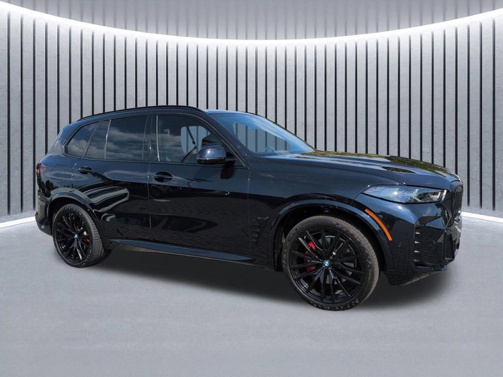 Certified 2024 BMW X5 xDrive40i w/ M Sport Package image 3