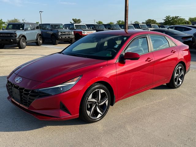Used 2023 Hyundai Elantra SEL w/ Convenience Package FWD image 12