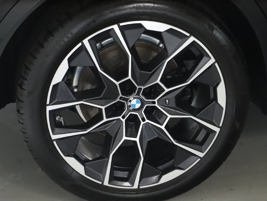 Used 2026 BMW X7 xDrive40i AWD/4WD image 14