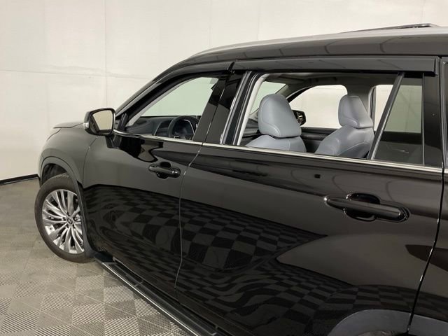 Used 2022 Toyota Highlander Platinum image 40