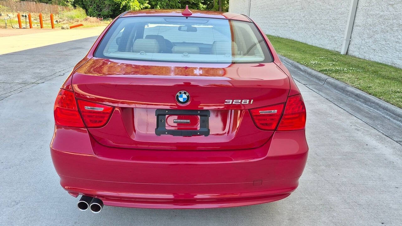 Used 2009 BMW 328i Sedan RWD image 6