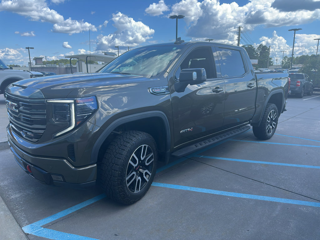 Used 2023 GMC Sierra 1500 AT4 w/ AT4 Premium Package