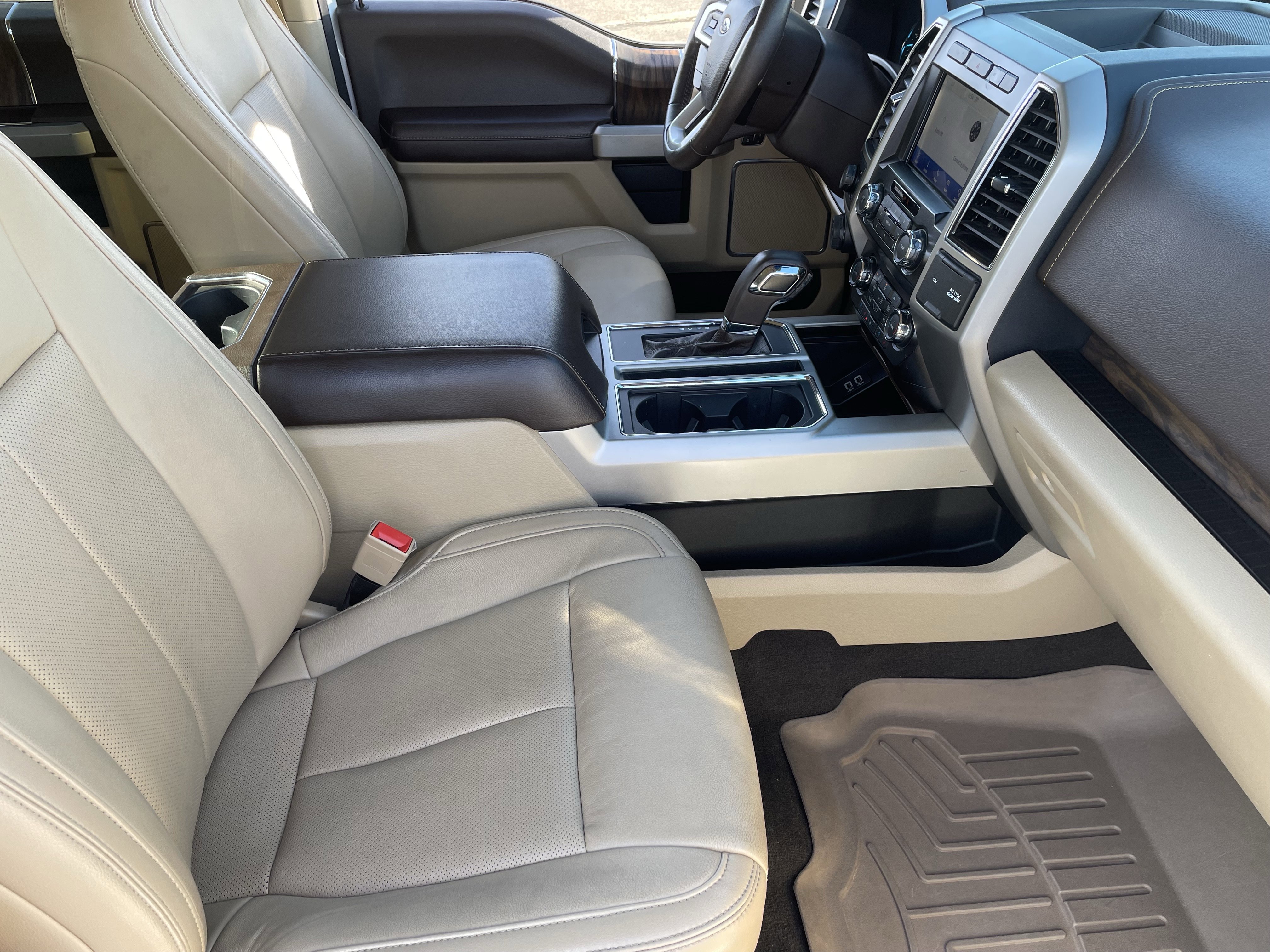 Used 2020 Ford F150 Lariat w/ Trailer Tow Package image 10