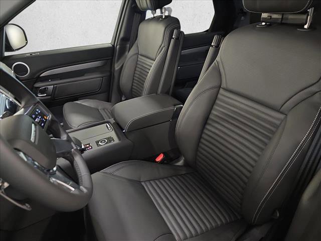 New 2026 Land Rover Discovery Limited Edition AWD/4WD image 17