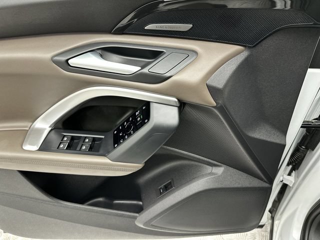 Used 2025 Audi Q5 Premium w/ Premium Plus AWD/4WD image 13
