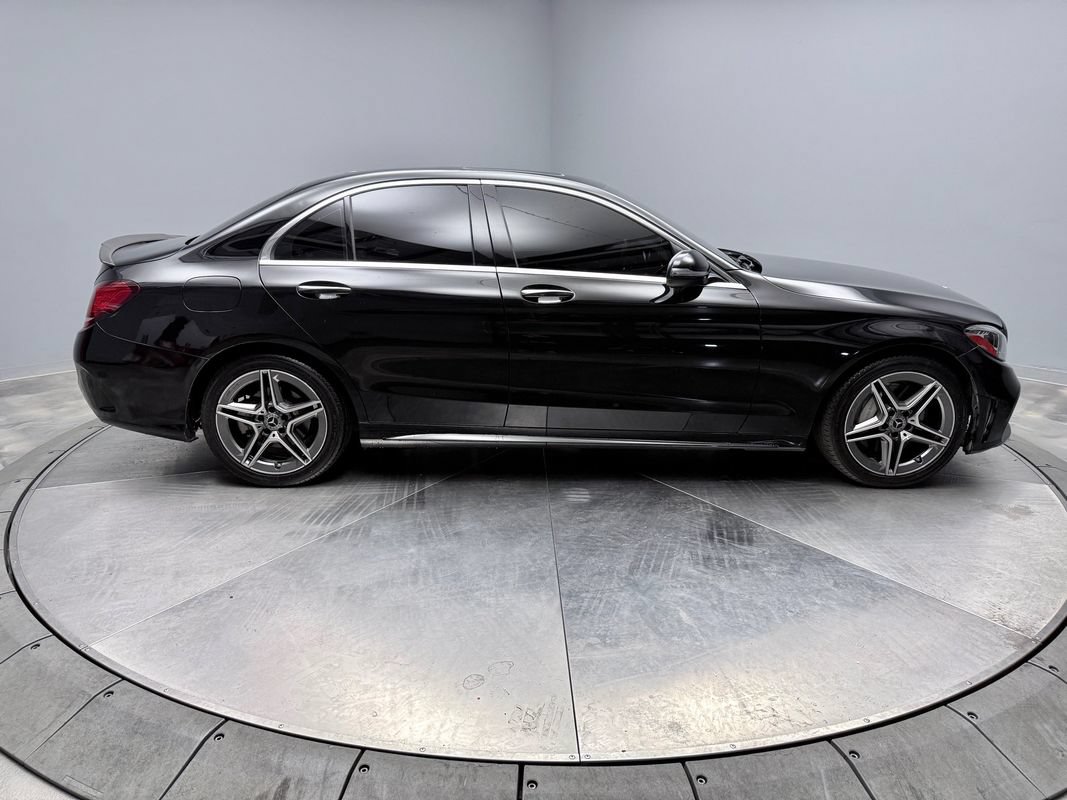 Used 2019 Mercedes-Benz C 300 4MATIC Sedan image 4