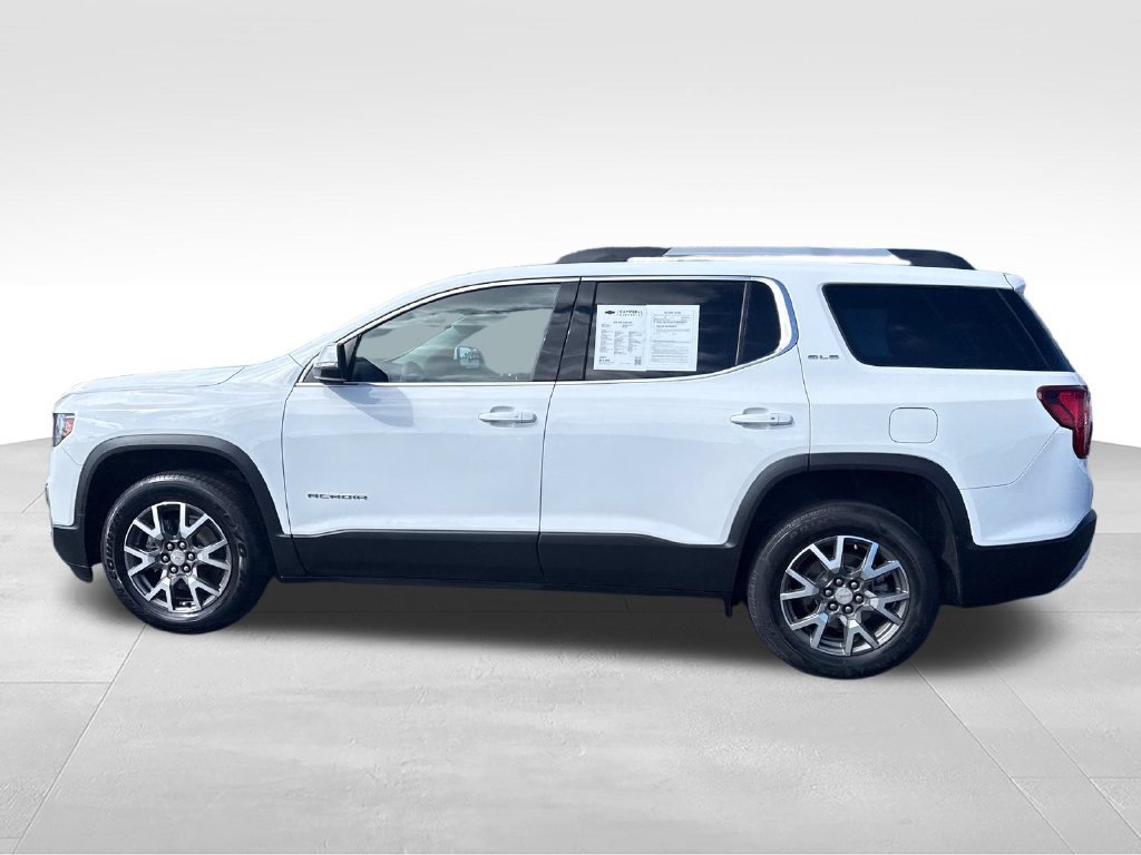 Used 2022 GMC Acadia SLE w/ Driver Convenience Package FWD image 2