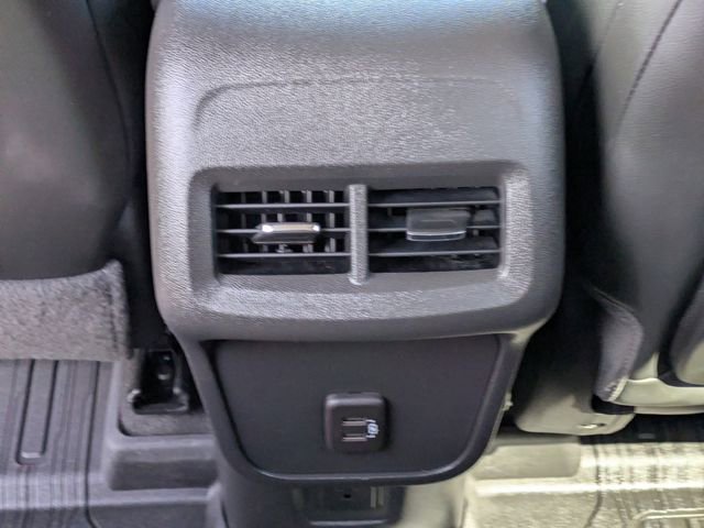 Used 2023 GMC Terrain SLT w/ Elevation Edition image 13