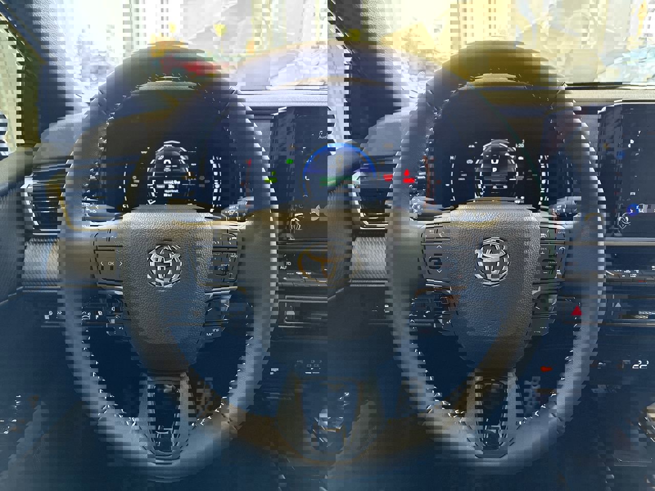 New 2026 Toyota Camry Hybrid image 14