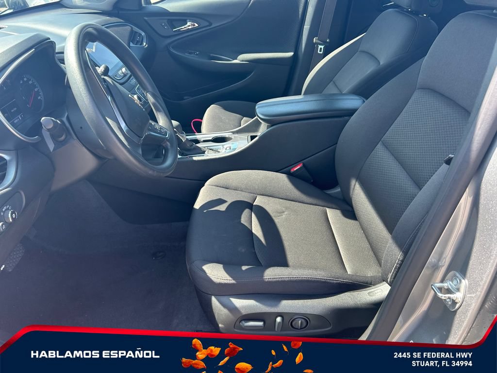 Used 2025 Chevrolet Malibu LT FWD image 9
