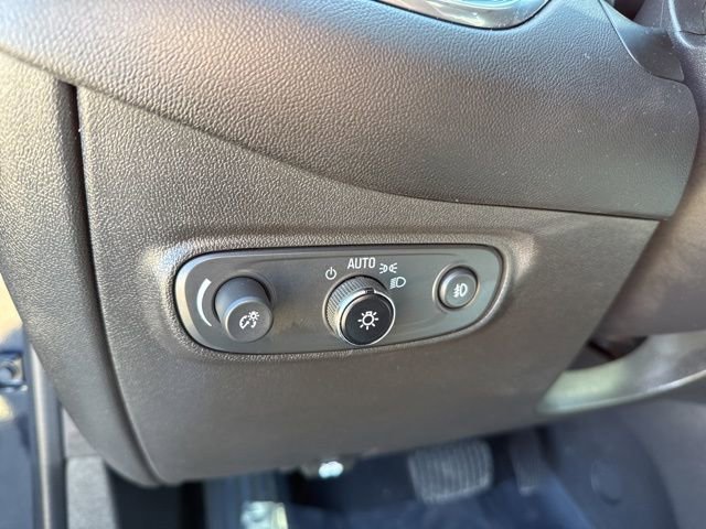 Used 2020 Chevrolet Equinox Premier image 24