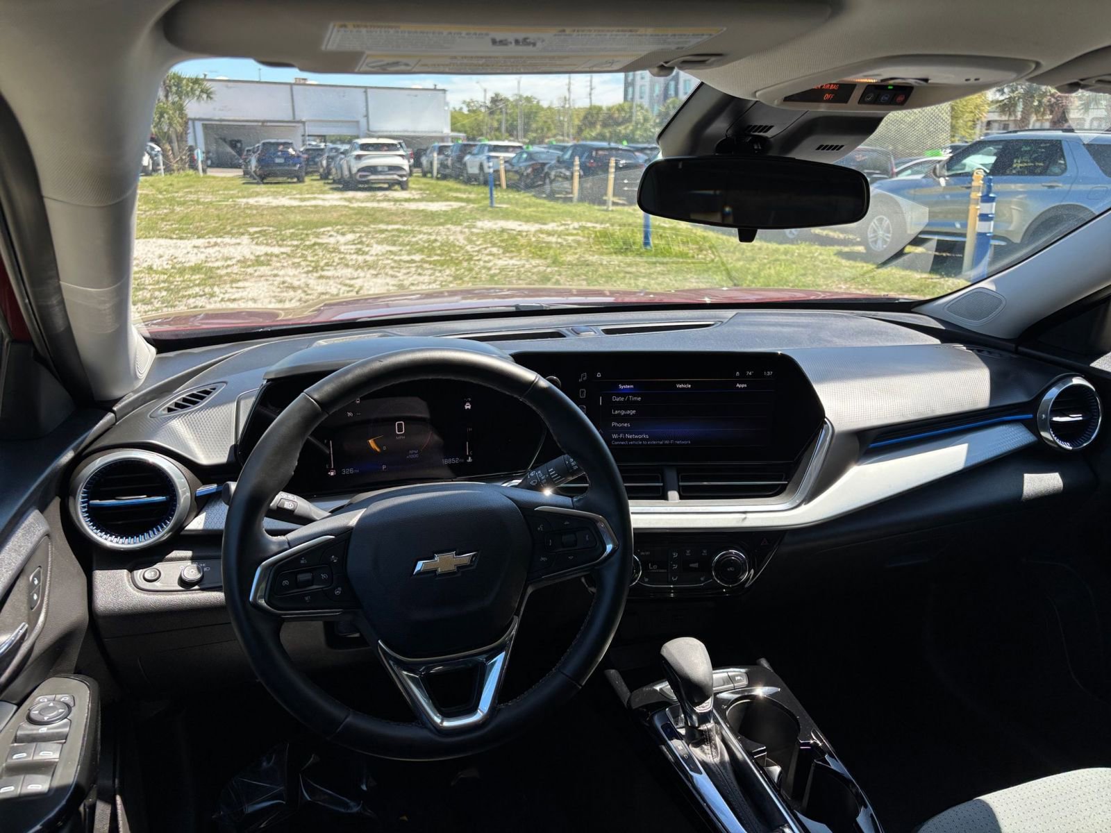 Used 2025 Chevrolet Trax LT w/ LT Convenience Package image 34